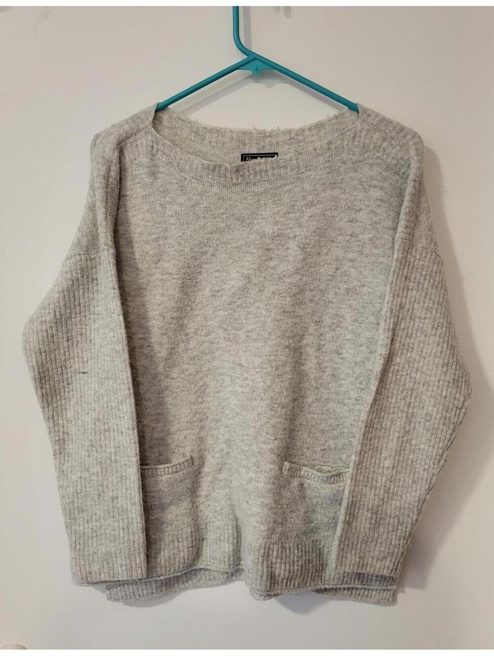 Abercrombie & Fitch Light Gray Sweater with Pockets